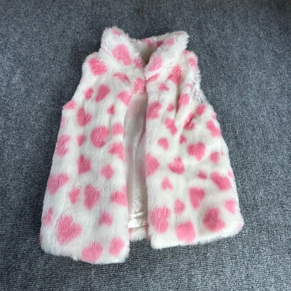 Max Studio Kids Pink White Heart Faux Fur Vest Girls Size M 7-8 Plush Sleeveless